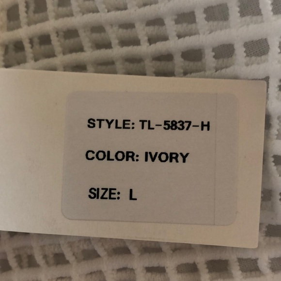 White Lace Crop Knit - Picture 5 of 5